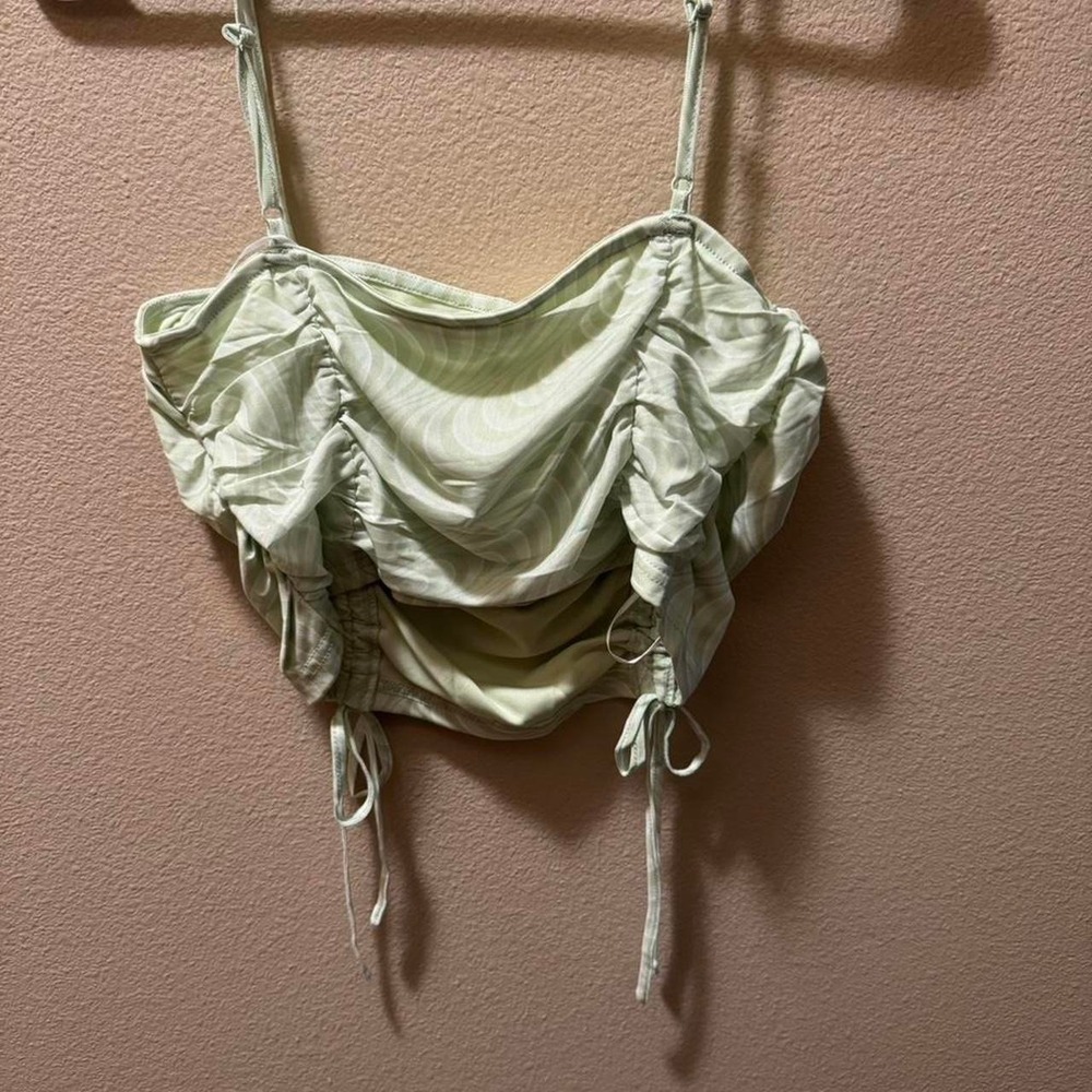 Baevery light green ruched crop top with white swirl pattern, size L - NWT - Picture 3 of 4
